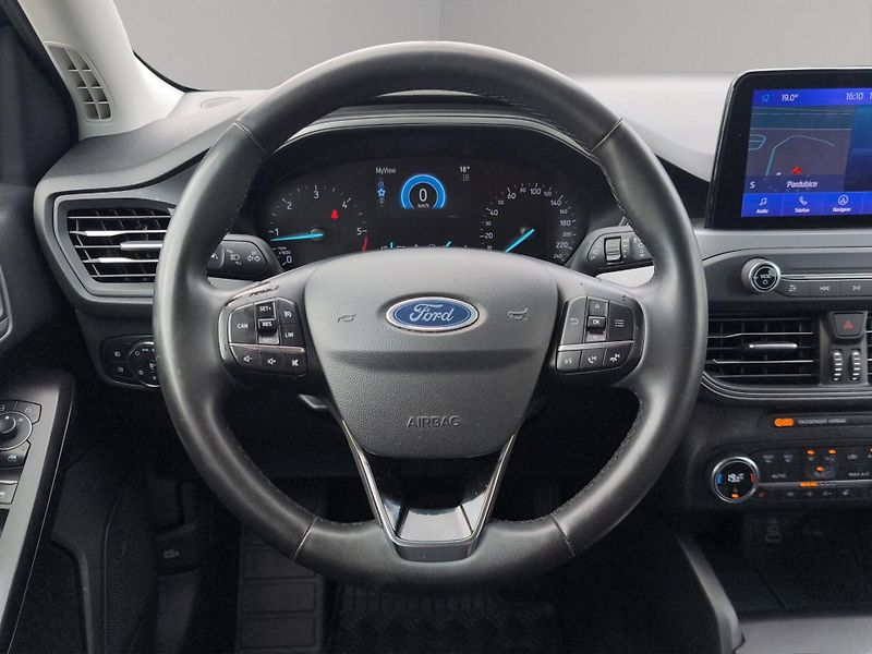 Ford Focus (2023) TITANIUM 1.5 EcoBlue 84kW, ČR, - fotka 10 z 27