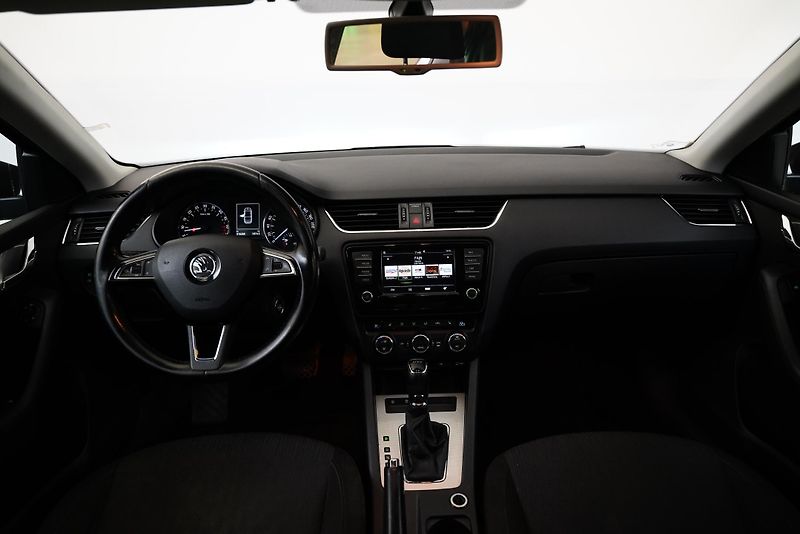 Škoda Octavia - fotka 5 z 28