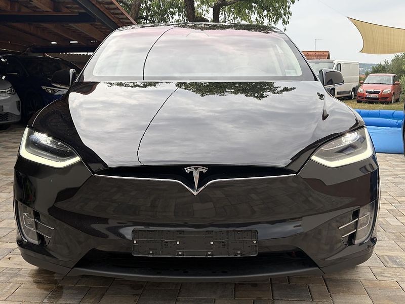 Tesla Model X (2018) 100D, MCU2, tazne,5mist - fotka 6 z 20