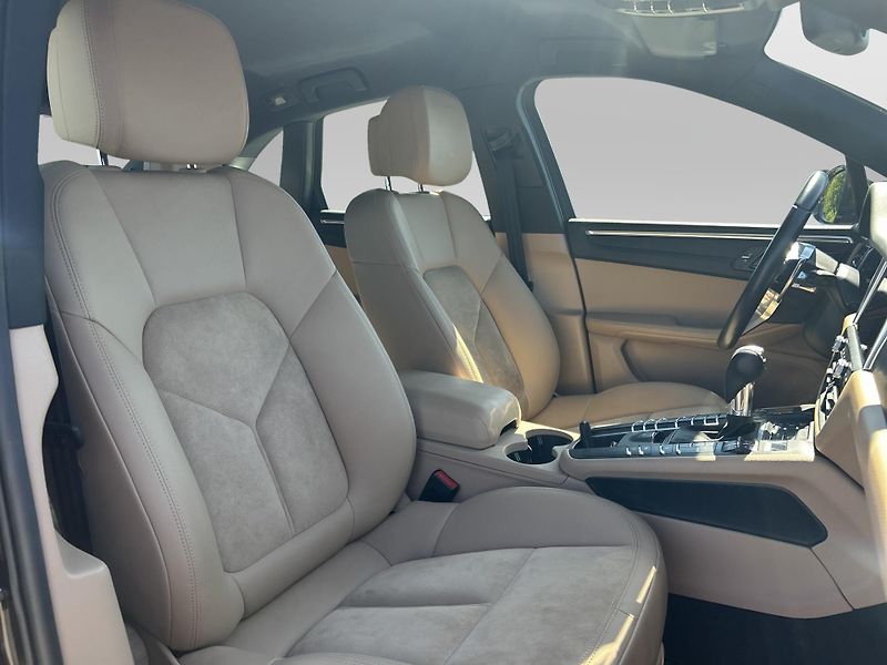 Porsche Macan 2.0 - fotka 21 z 29