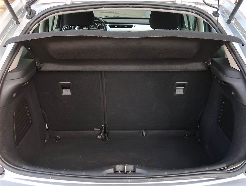 Citroën C3 (2011) 1.4 HDi, po STK, jezdí dobře - fotka 13 z 18