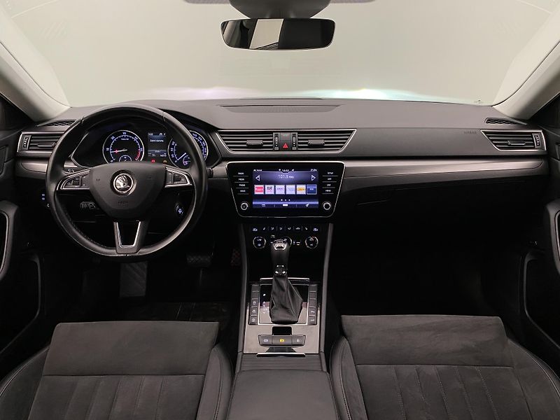 Škoda Superb 2.0TDI 140kW STYLE 4x4 DSG CZ - fotka 2 z 52