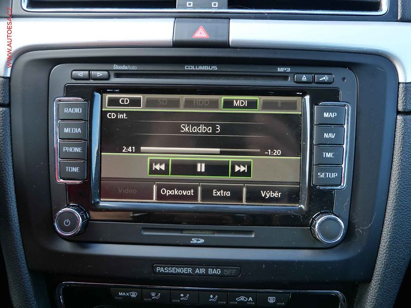 Škoda Superb (2012) 2.0TDi 4x4, Elegance, DSG - fotka 21 z 28