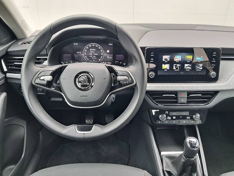 Škoda Scala (2024) SELECTION 130 let  1.0 TSI / 8 - fotka 5 z 29