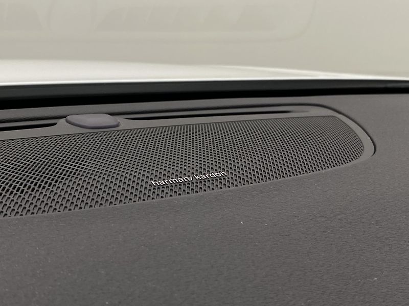Volvo V90 B4 MOMENTUM AUT - fotka 30 z 46