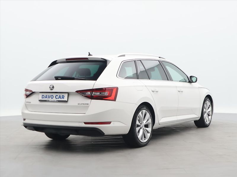 Škoda Superb 2,0 TDI 140kW L&K Navi CZ - fotka 7 z 30