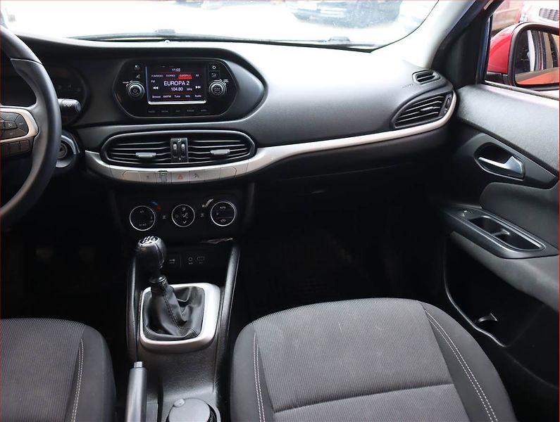 Fiat Tipo (2017) 1.4 16V, Serv.kniha, Tempomat - fotka 8 z 19