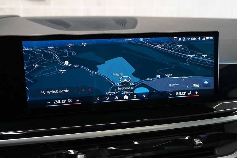 BMW X7 M60i xDrive, Masáž, Skylounge - fotka 38 z 50