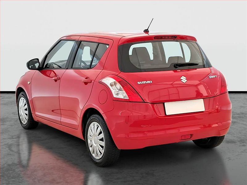 Suzuki Swift (2015) 1.2, Tempomat - fotka 4 z 19