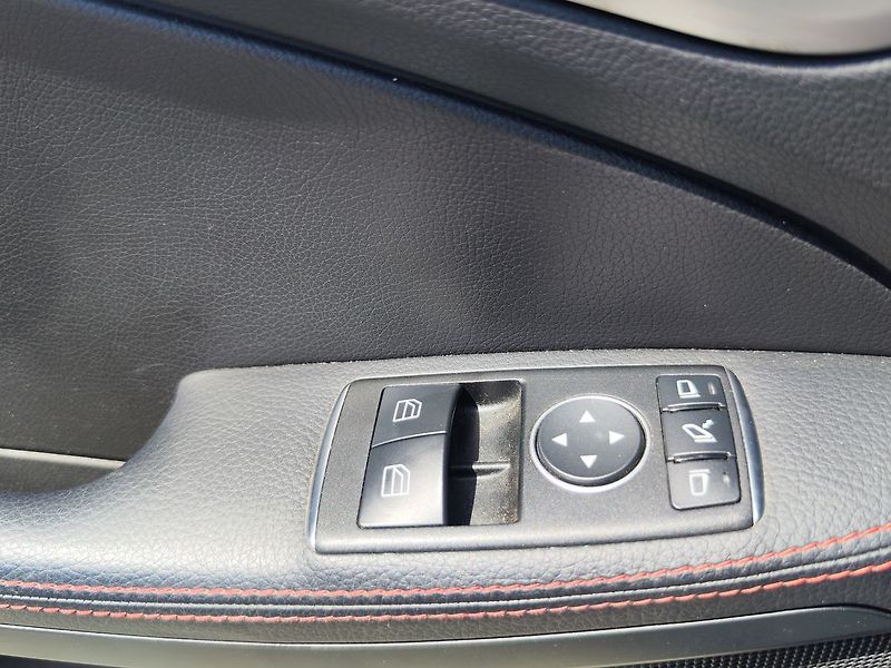 Mercedes-Benz SLK 250 CDI/150kW Cabrio - fotka 31 z 32