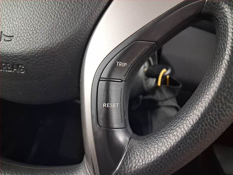 Hyundai i30 (2015) 1.6 MPI - fotka 16 z 19