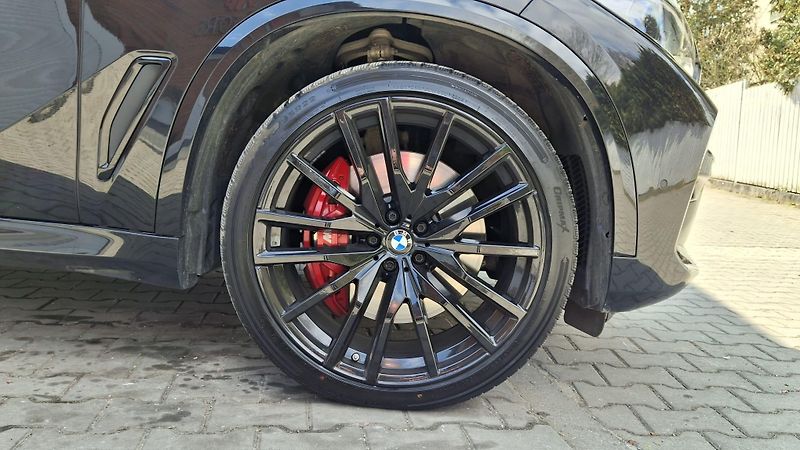 BMW X5 4.0xD-MPAK-R22-NEZ.T.-TAŽNÉ - fotka 43 z 43