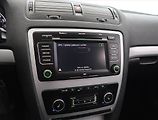 Škoda Octavia (2010) 2.0 TDI, Serv.kniha, Xenony - náhled 15