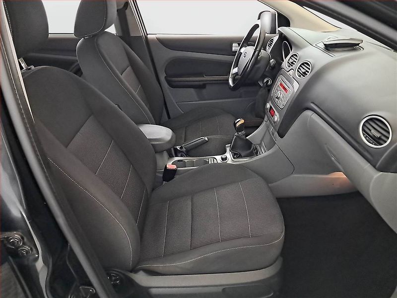 Ford Focus (2009) 1.6 TDCi, po STK, Klima - fotka 9 z 18