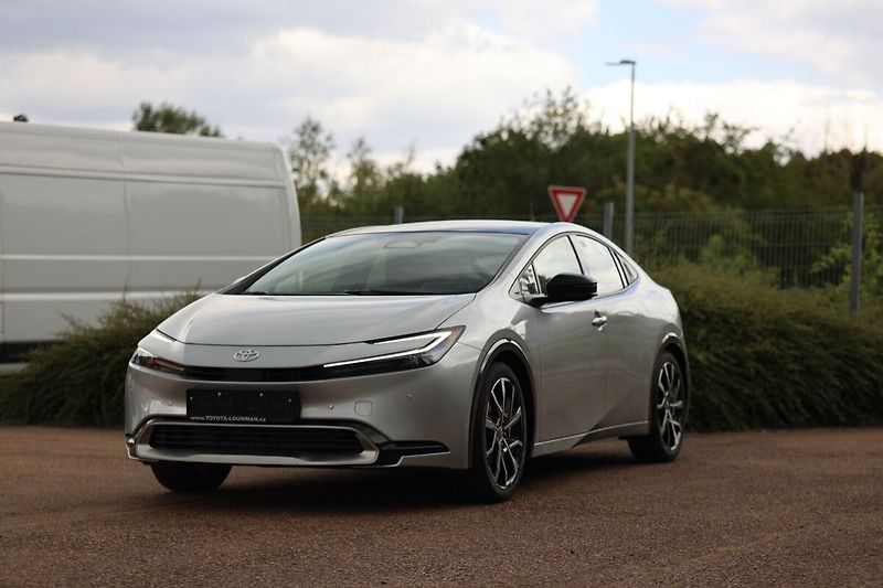 Toyota Prius PHEV Prestige dodání září - fotka 3 z 18