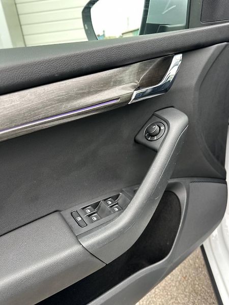 Škoda Octavia (2018) III FL SCOUT 2.0 TDI 135kW 4x4 - fotka 9 z 34