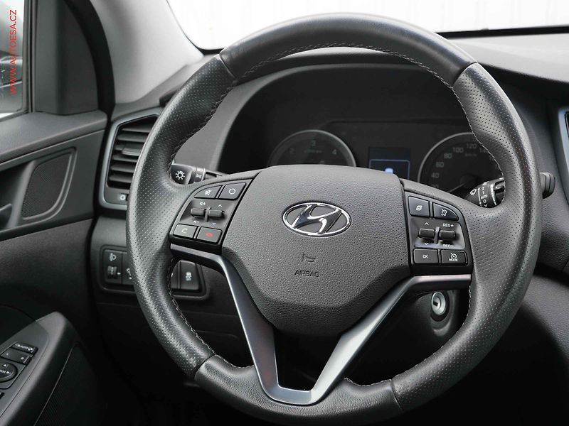 Hyundai Tucson (2017) 1.7 CRDi, ČR, AC, TZ, navi - fotka 11 z 25