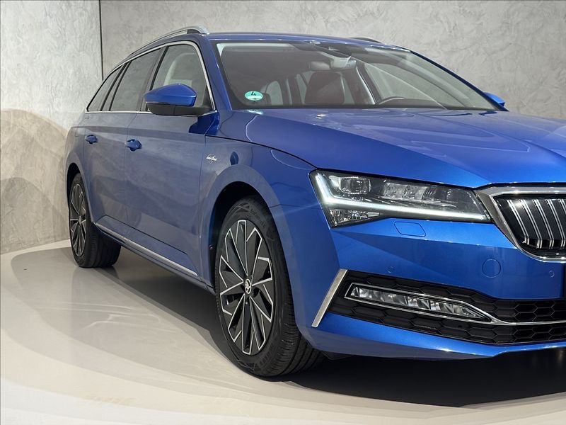 Škoda Superb 1,4 TSi  DSG iV L&K LED Assist - fotka 6 z 50