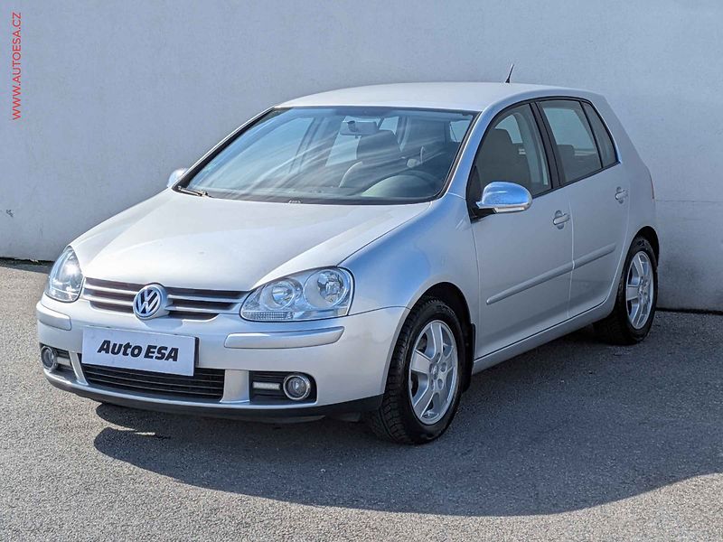 Volkswagen Golf (2007) 1.6i, 2.maj,ČR, Trendline - fotka 3 z 14