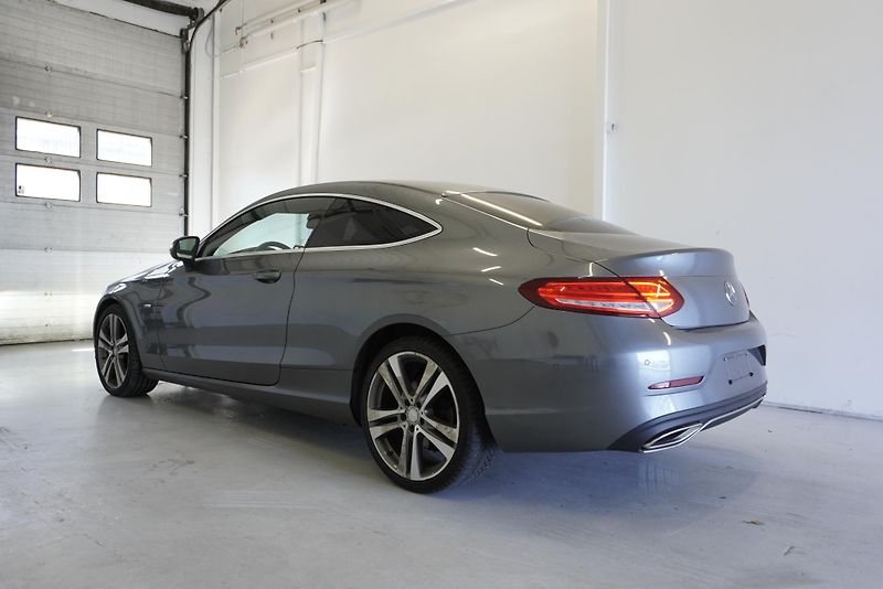 Mercedes-Benz Třídy C C 250 2.0-155 KW EDITION 1 - fotka 8 z 24