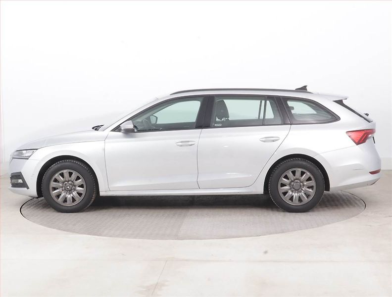Škoda Octavia (2022) Ambition 2.0 TDI, ČR,1.maj - fotka 3 z 15