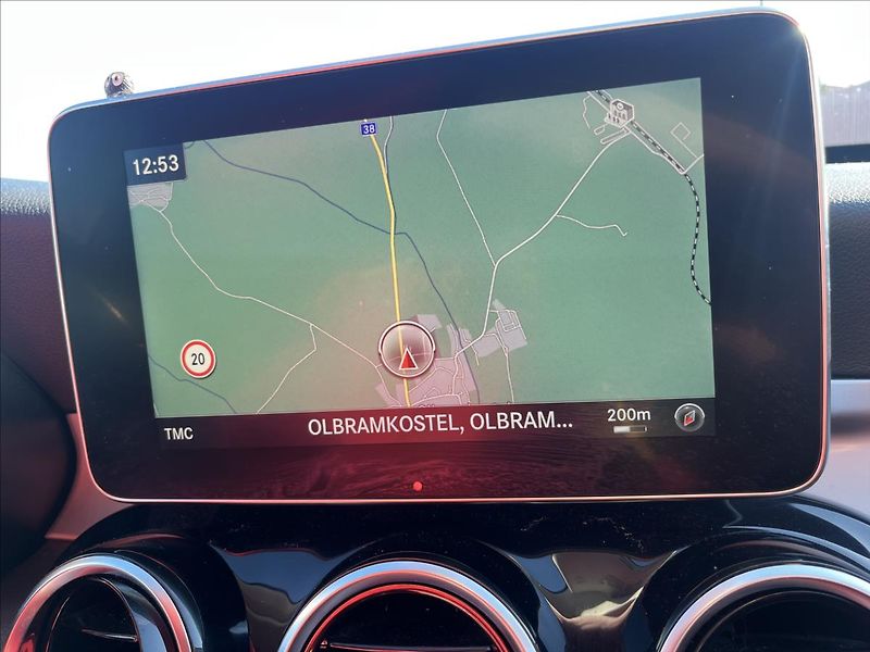 Mercedes-Benz Třídy C 2,1 250d 150KW 4MATIC LED DPH - fotka 19 z 50