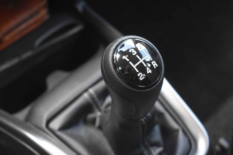 Nové Suzuki Swift jsem poprvé zkoušel na silničkách kolem hradu Karlštejn