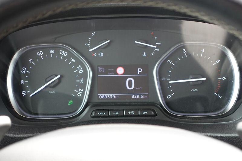 Toyota ProAce ZLEVNĚNO 2,0D-4D 130kW A/T L2 - fotka 25 z 35