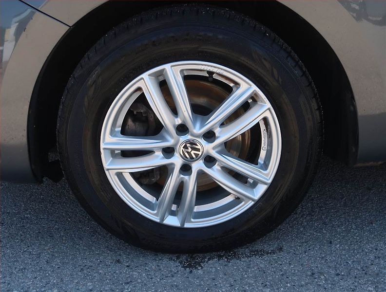 Volkswagen Sharan (2014) 2.0 TDI, Automat, Serv.kniha - fotka 15 z 15
