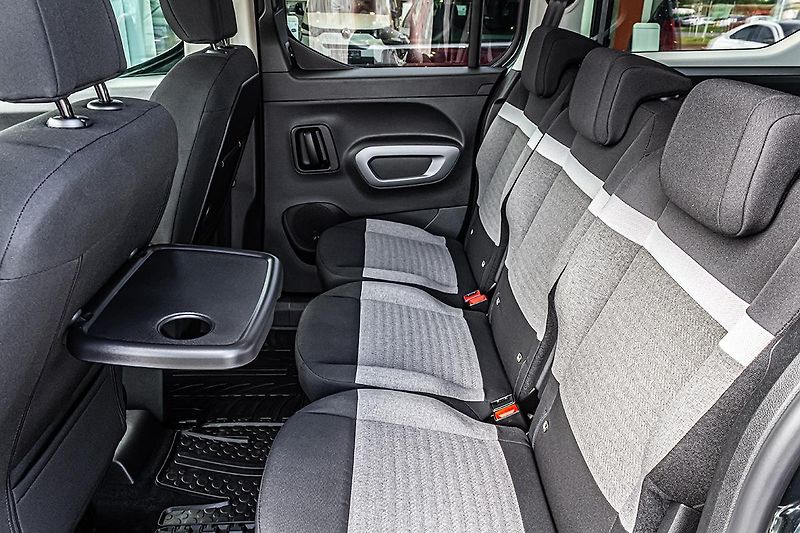 Citroën Berlingo (2026) 1,5 XL MAX Diesel 130k + ZIMA - fotka 16 z 16