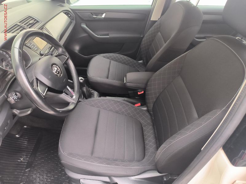 Škoda Fabia (2018) 1.0 TSi, 2.maj,ČR, Style - fotka 9 z 18