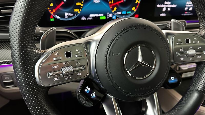 Mercedes-Benz GLS 63 AMG / TOP VÝBAVA  - fotka 75 z 80