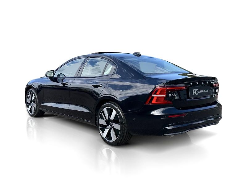 Volvo S60 T8 AWD ULTIMATE DARK // 335 kW - fotka 3 z 39