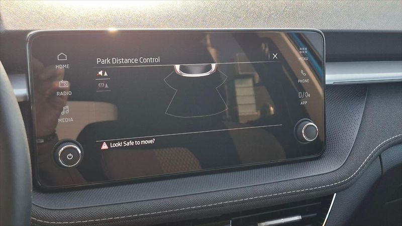 Škoda Fabia 1,0 TSi 85 Kw Top SEL ČR DPH - fotka 12 z 22
