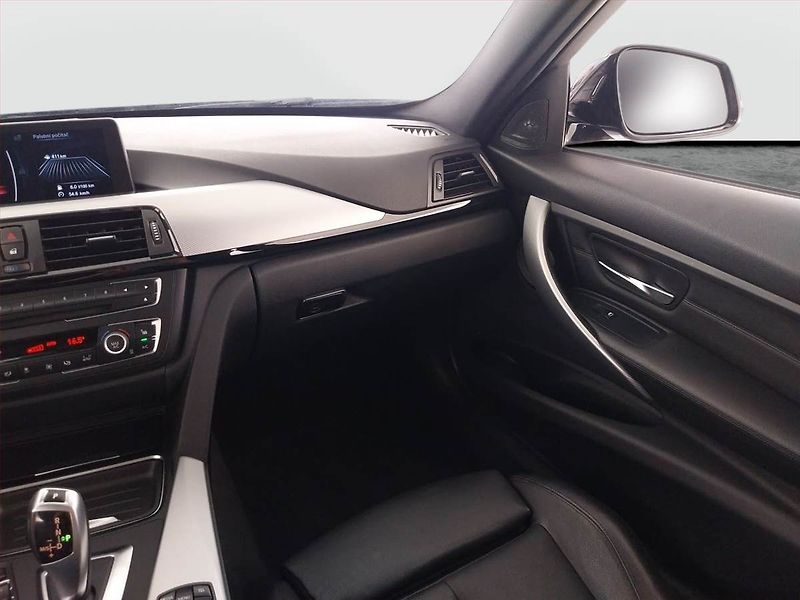 BMW Řada 3 (2014) M Sport 320 d, 4X4, Automat - fotka 8 z 22