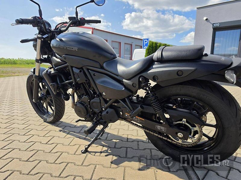 Kawasaki (2024) Eliminator 500 - fotka 8 z 13
