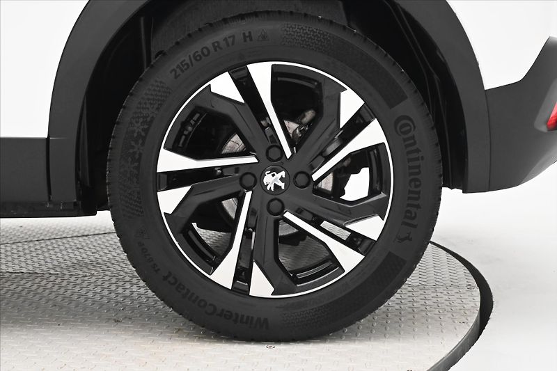 Peugeot 2008 1,5 HDI 81kW LED TAŽNÉ Záruka - fotka 31 z 31
