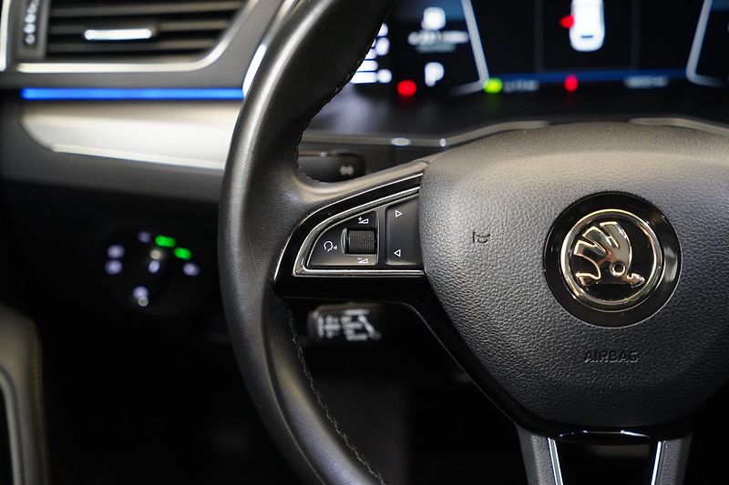 Škoda Superb - fotka 16 z 27