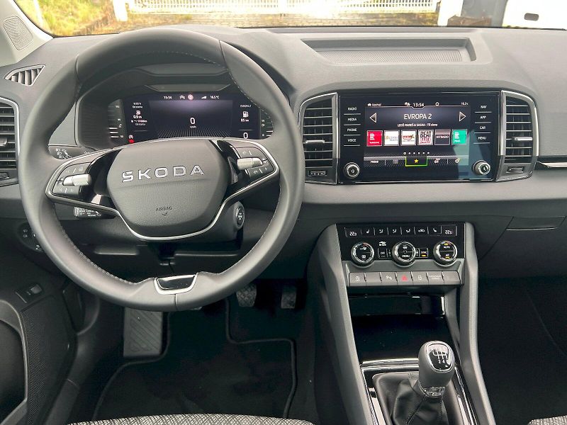 Škoda Karoq (2025) Top Selection 1.5TSi 110kW 6°m - fotka 22 z 31