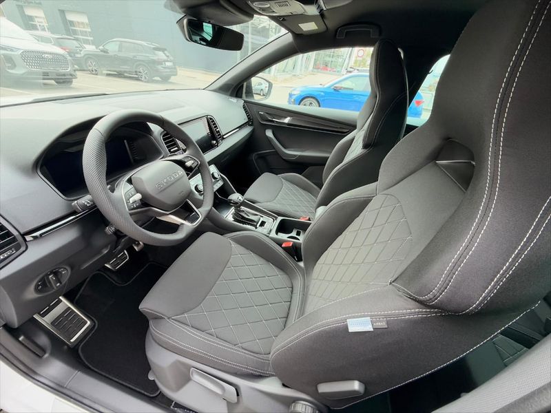 Škoda Karoq (2026) 1,5 TSI 110kW  Sportline - fotka 8 z 11
