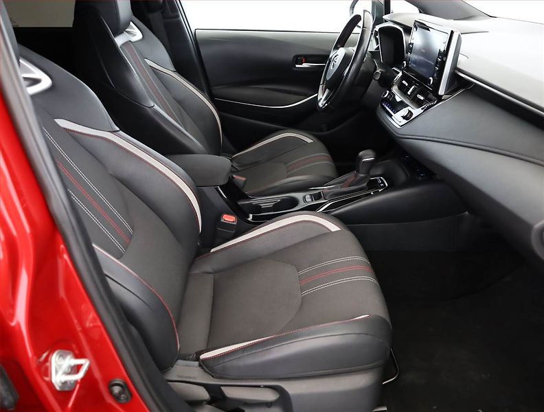 Toyota Corolla (2021) GR Sport 1.8 Hybrid, Automat - fotka 7 z 16