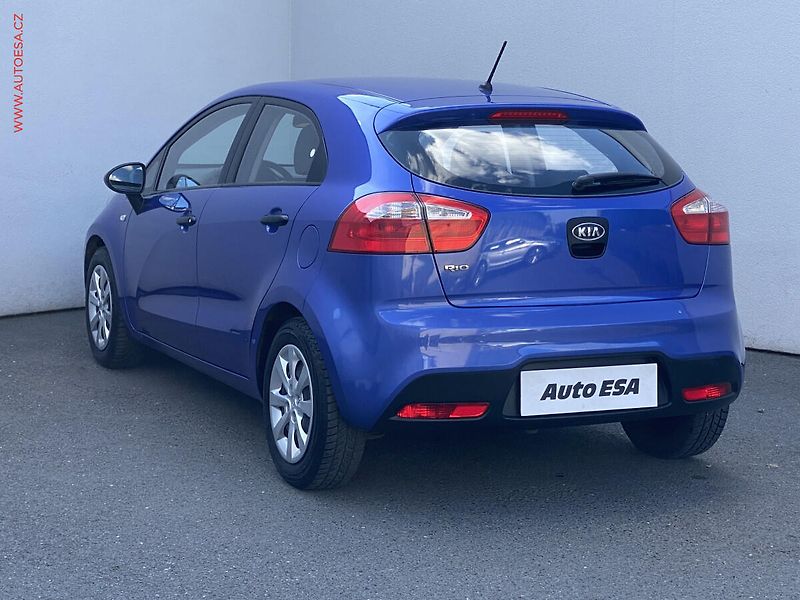 Kia Rio (2012) 1.2i, ČR, servis.kniha, AC - fotka 6 z 15