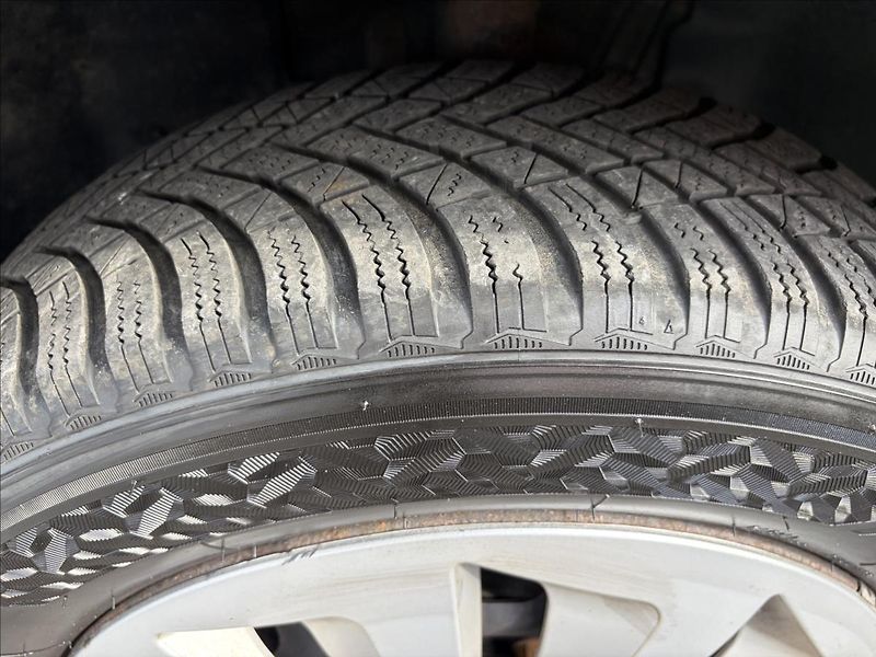 Seat Arona 1,0 TSi  ACC,Kessy,Tažné,Navig - fotka 43 z 50