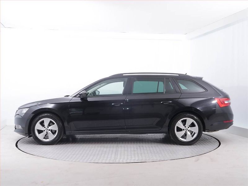 Škoda Superb (2017) 1.4 TSI, Tempomat - fotka 3 z 19