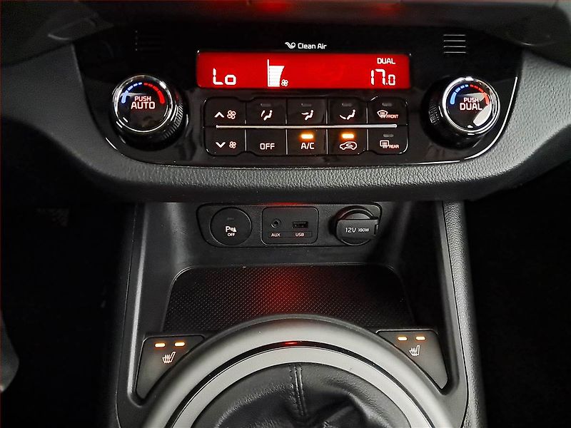 Kia Sportage (2015) 1.6 GDI, Tempomat - fotka 16 z 20