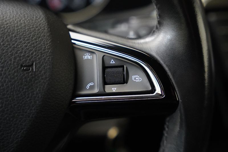 Škoda Superb - fotka 17 z 28