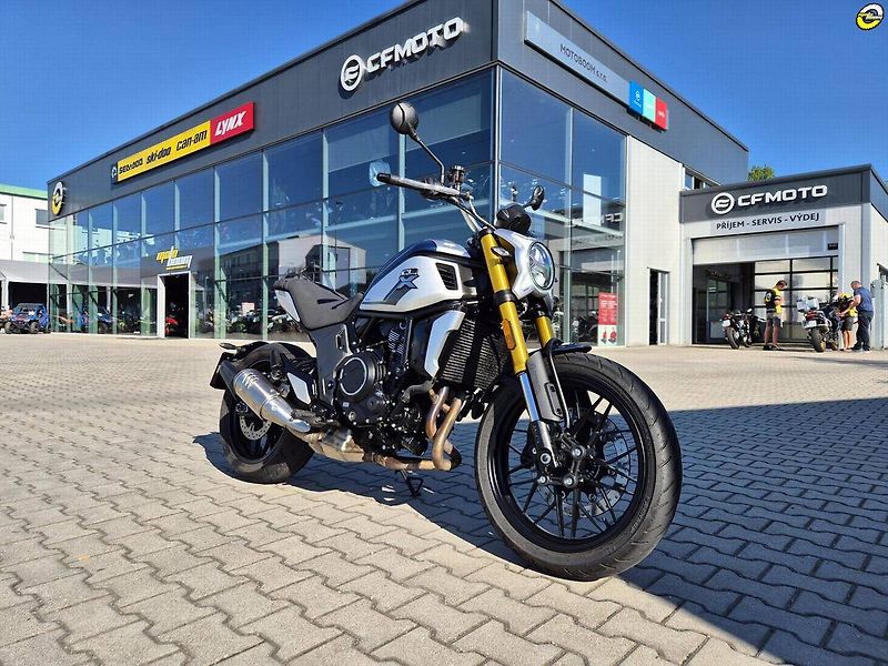 CFMOTO 700 CL-X Heritage (2022) - fotka 1 z 19