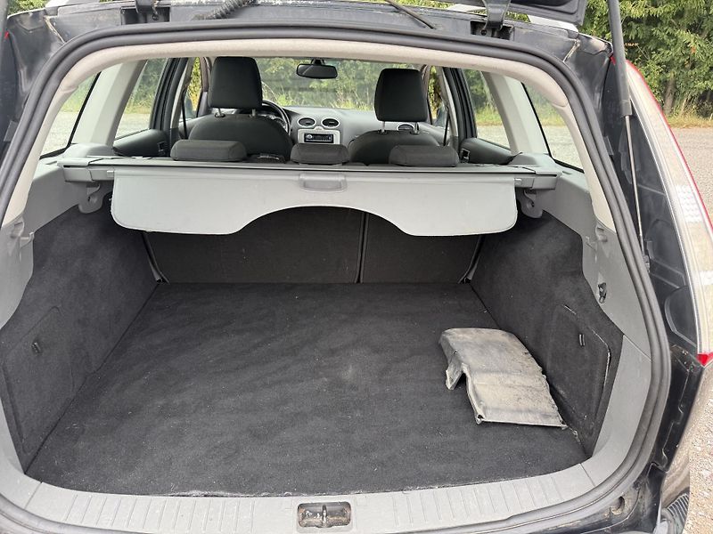 Ford Focus (2009) 1.6 td - fotka 36 z 40