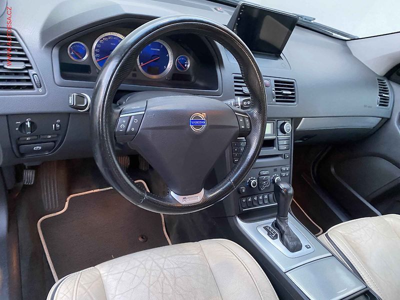 Volvo XC90 (2009) 2.4 D5 4X4 7míst, 2.maj,ČR - fotka 13 z 18