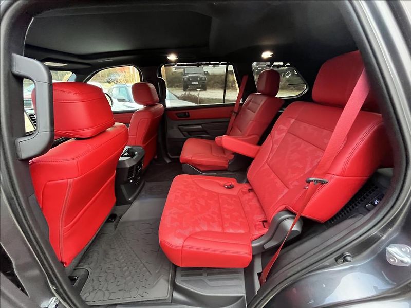 Toyota Sequoia 3,5i-Force MaxTTV6HEV TRD Pro - fotka 11 z 58